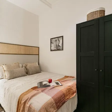 Veduto - 2 Bedrooms In Eixample Esquerra Lägenhet Barcelona