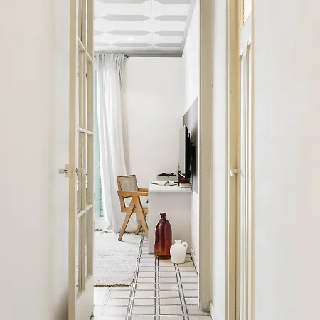 Veduto - 2 Bedrooms In Eixample Esquerra * Barcellona